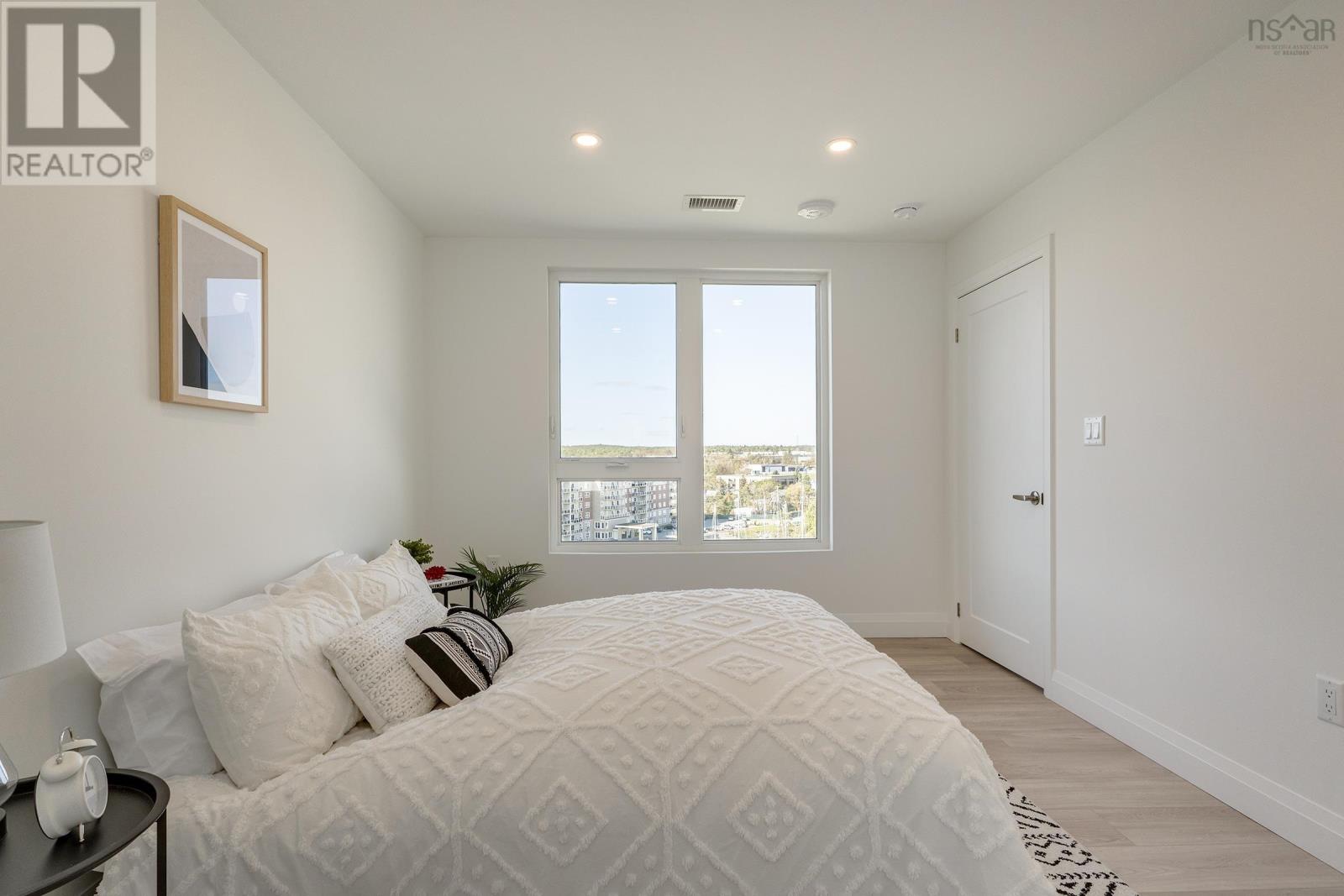 804 72 Seapoint Road, #804