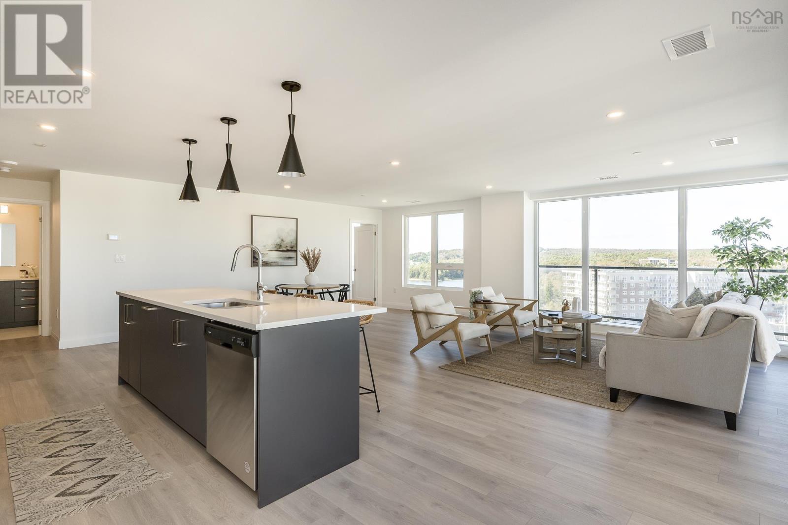 804 72 Seapoint Road, #804