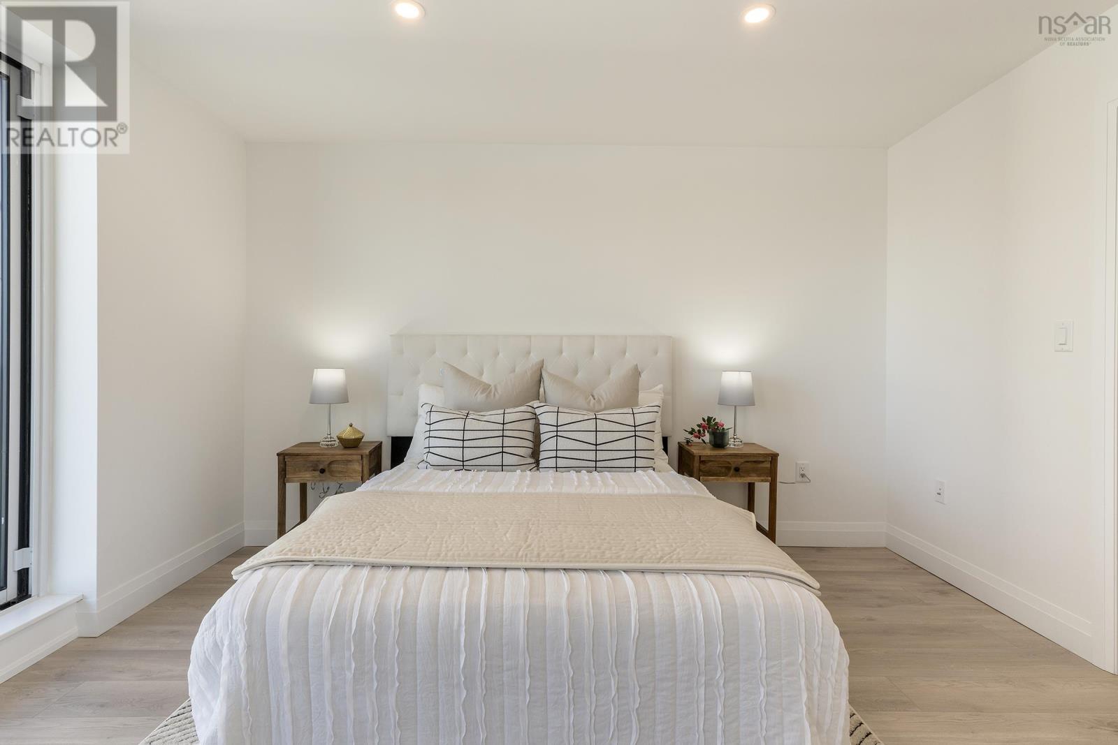 804 72 Seapoint Road, #804