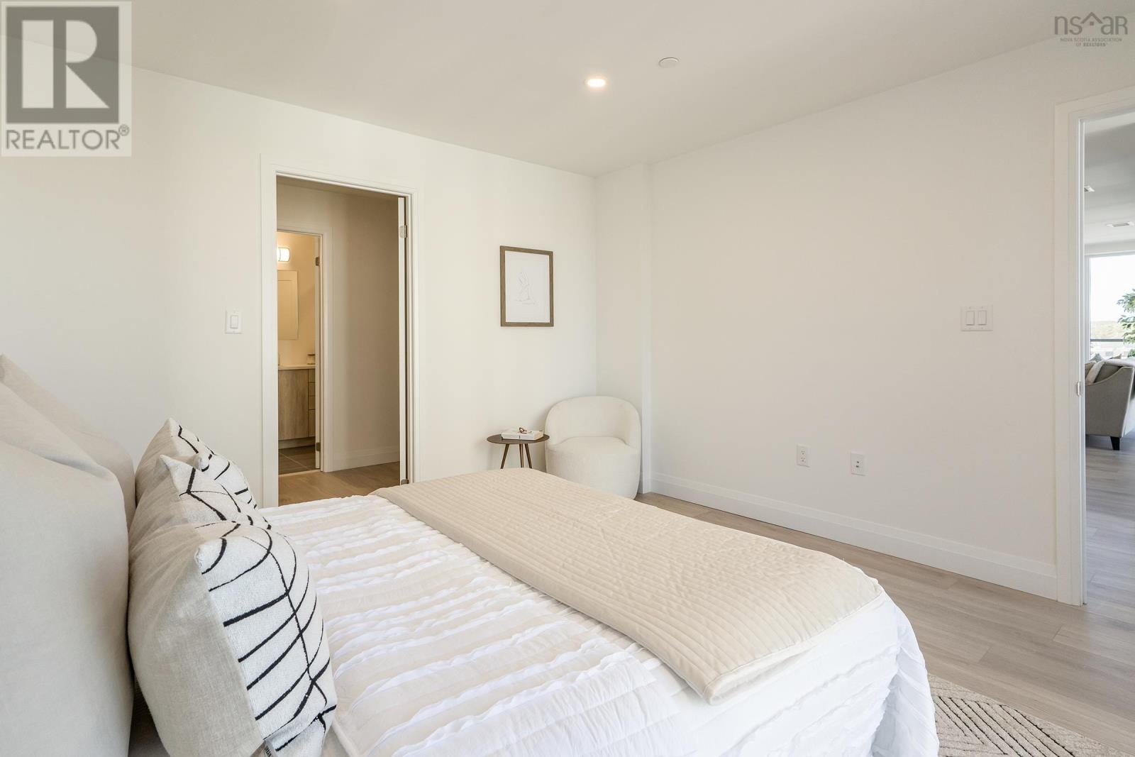 804 72 Seapoint Road, #804