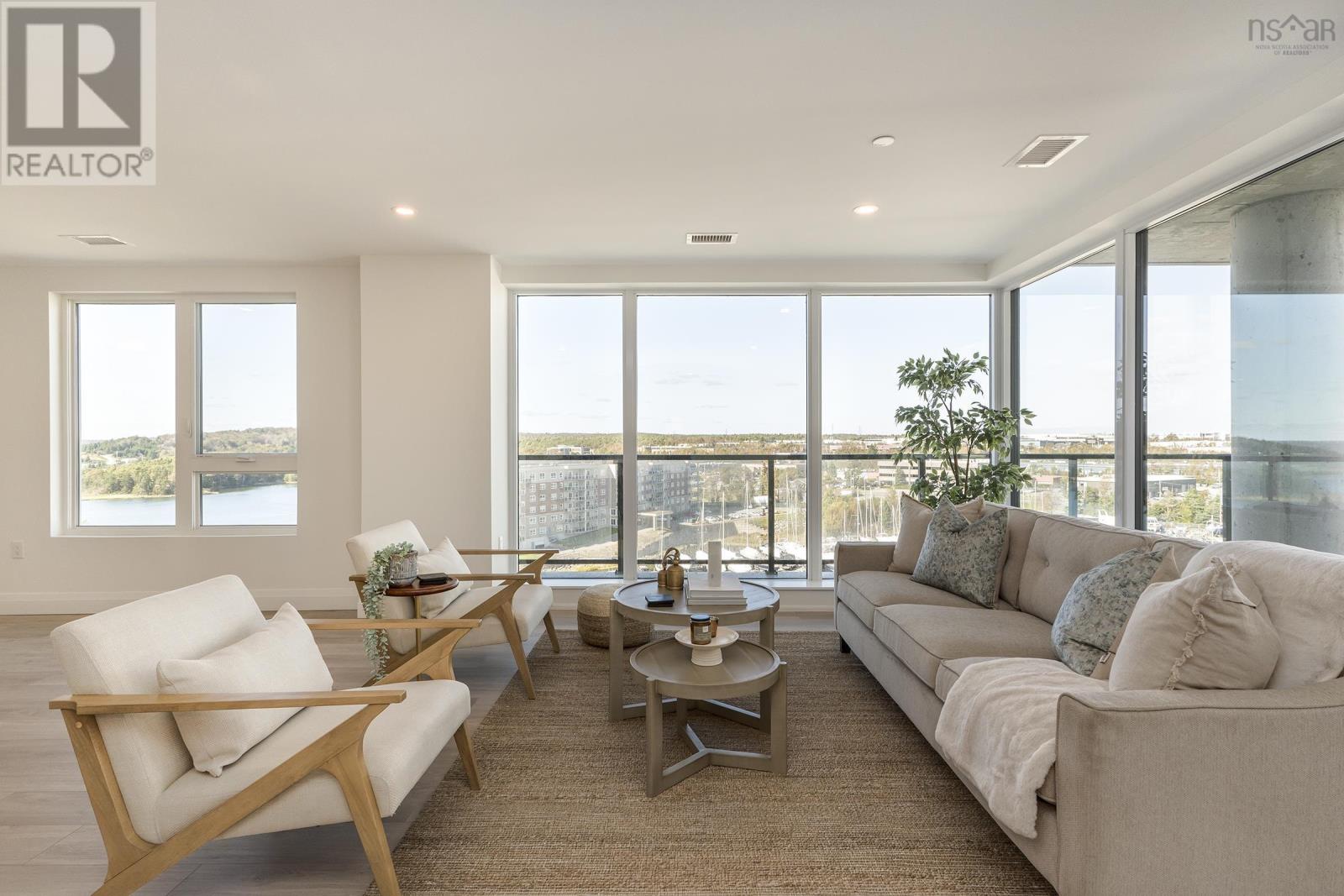 804 72 Seapoint Road, #804