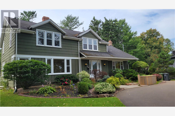 195 North River Road, Brighton