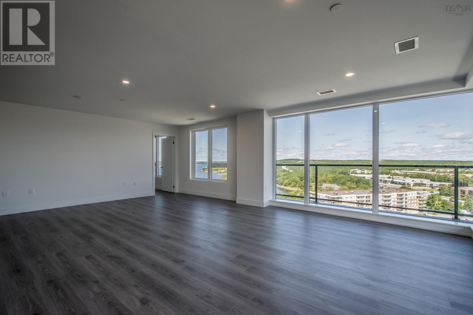 1504 72 Seapoint Road, #1504