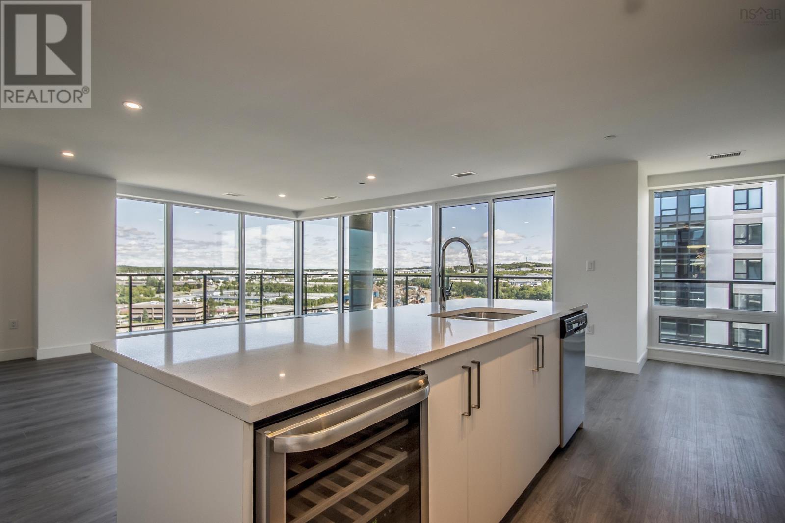 1504 72 Seapoint Road, #1504