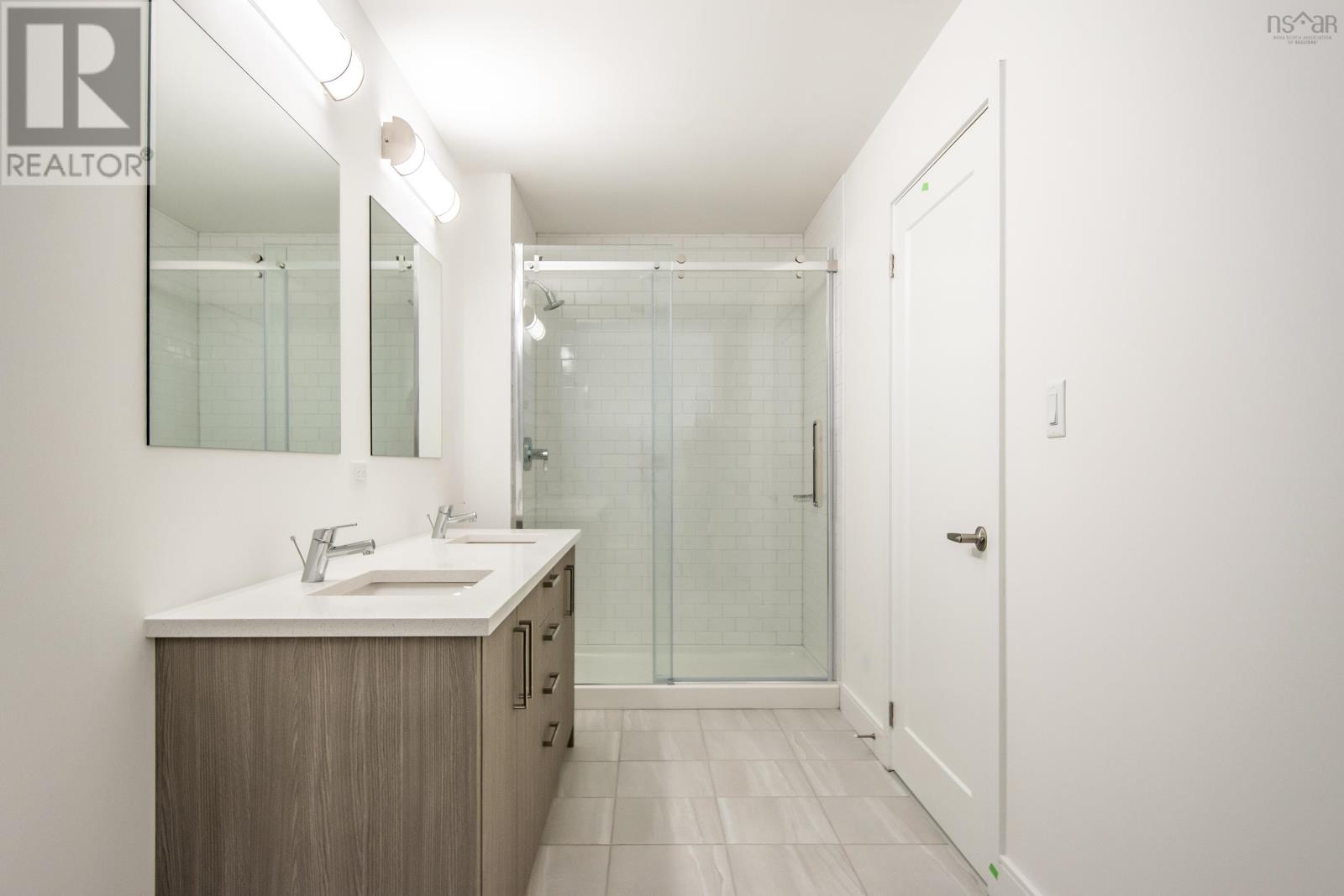 1504 72 Seapoint Road, #1504