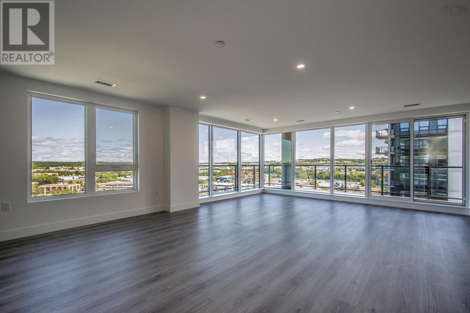 1504 72 Seapoint Road, #1504