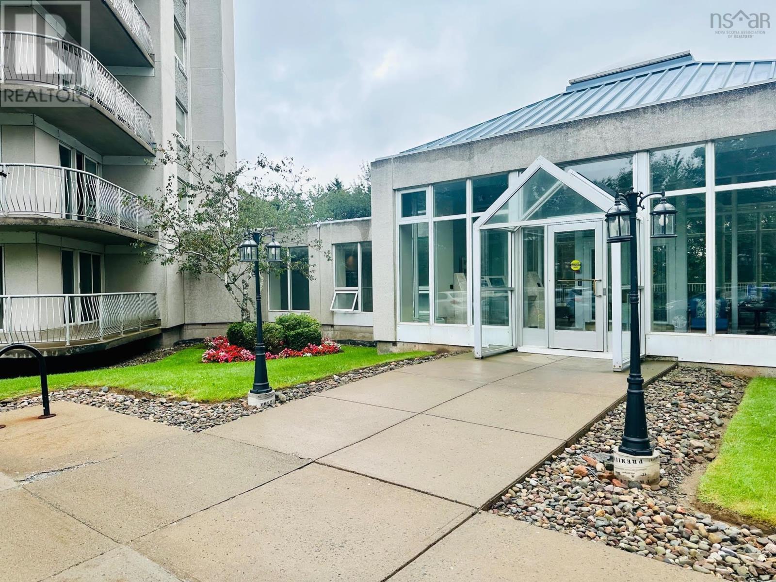 1012 30 Brookdale Crescent, #1012