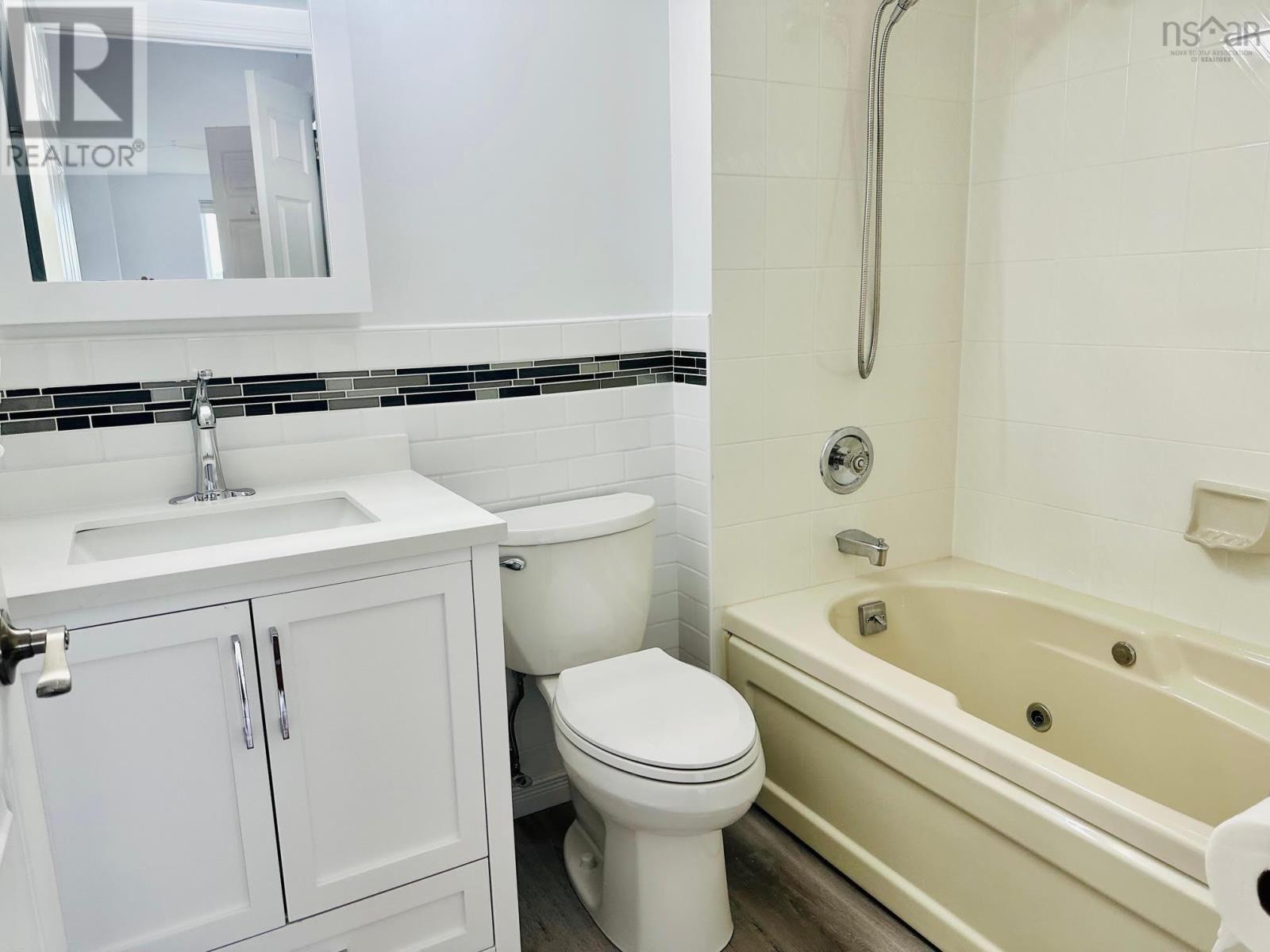 1012 30 Brookdale Crescent, #1012