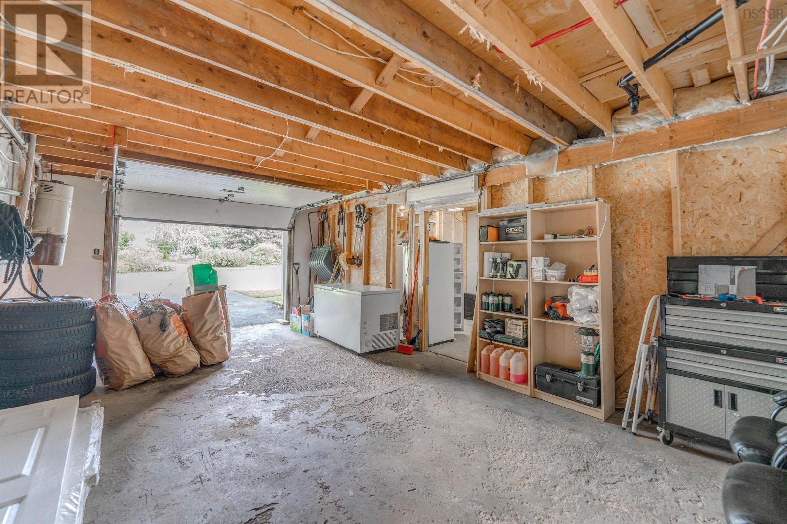 2 Shoreview Drive