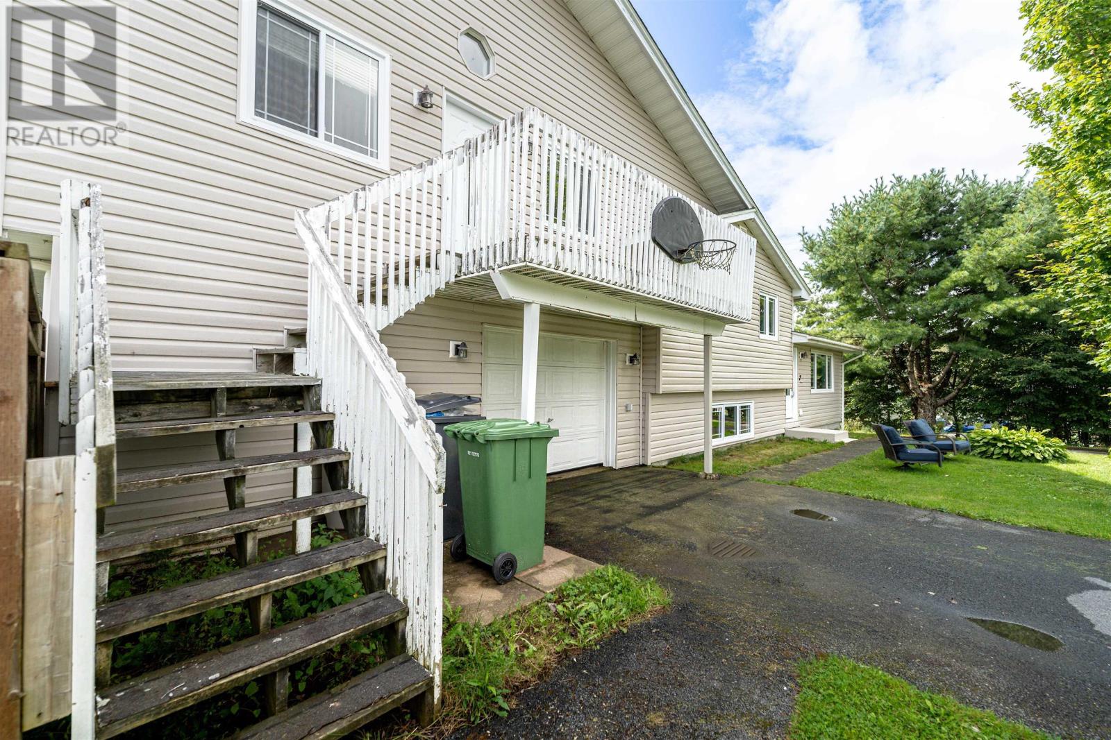 2 Shoreview Drive