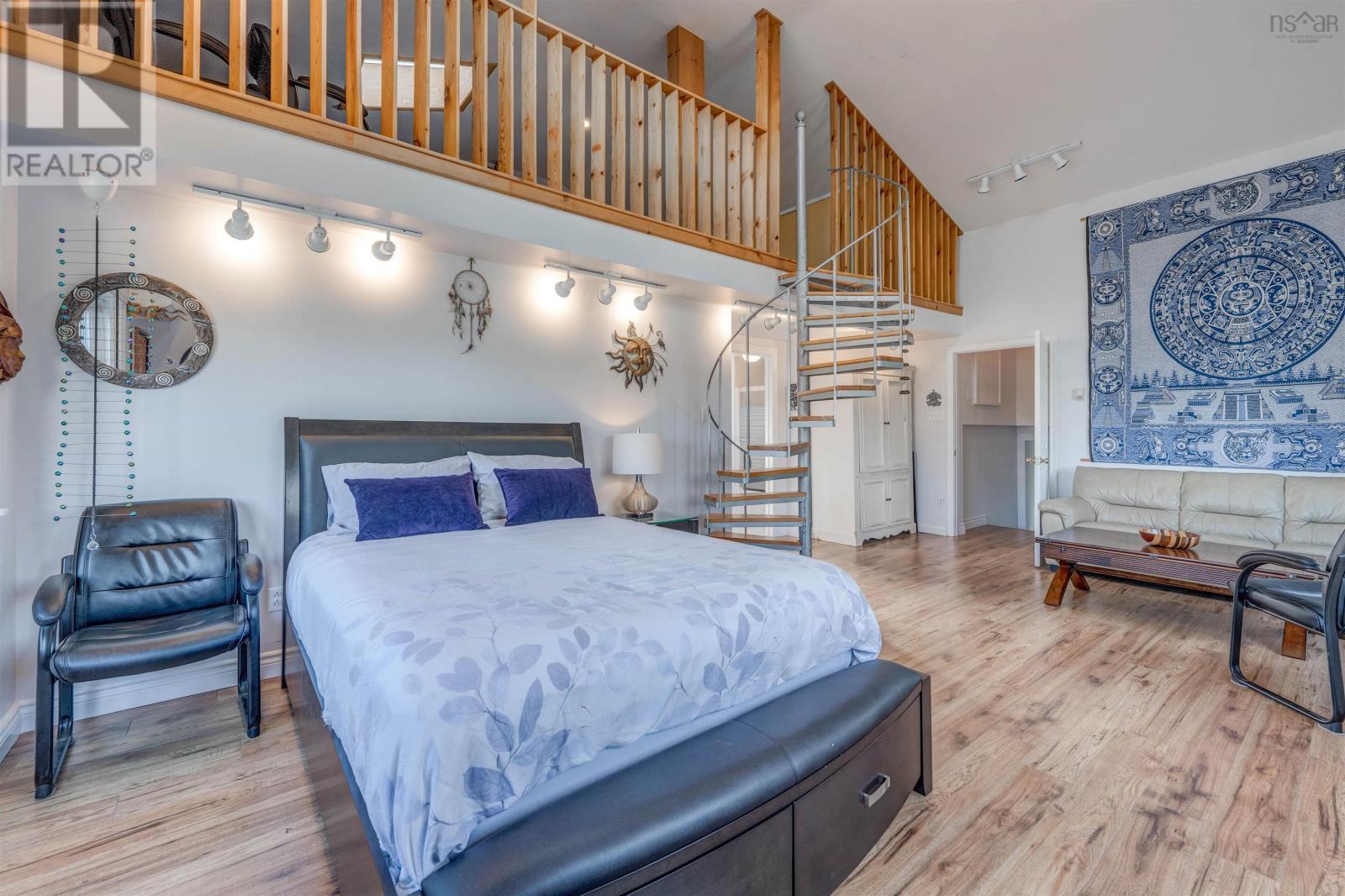 2 Shoreview Drive