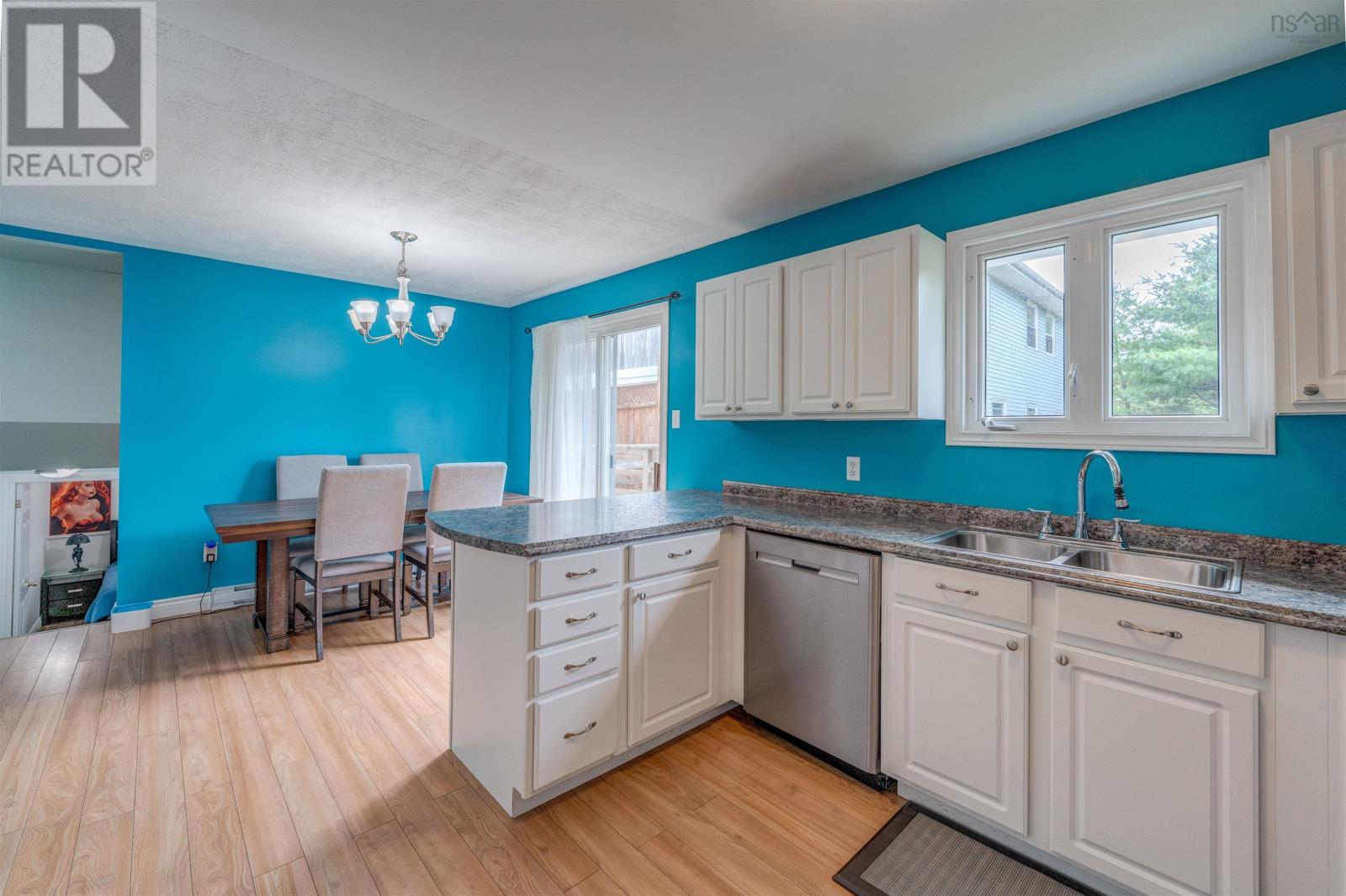 2 Shoreview Drive