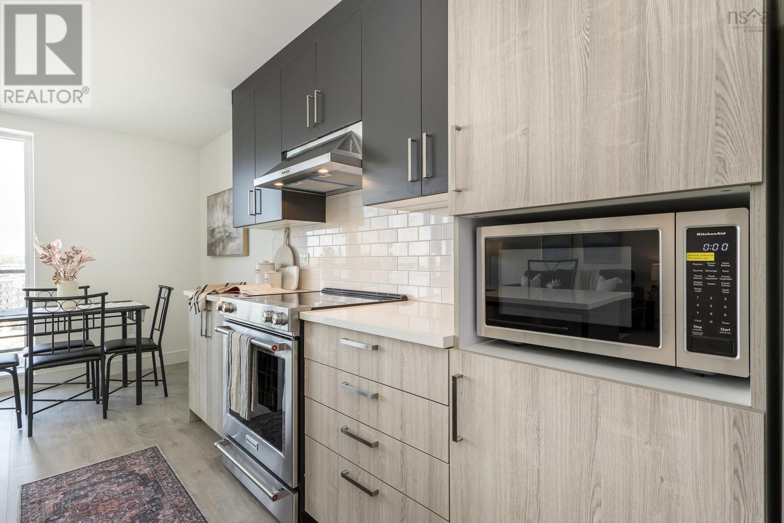 803 72 Seapoint Road, #803