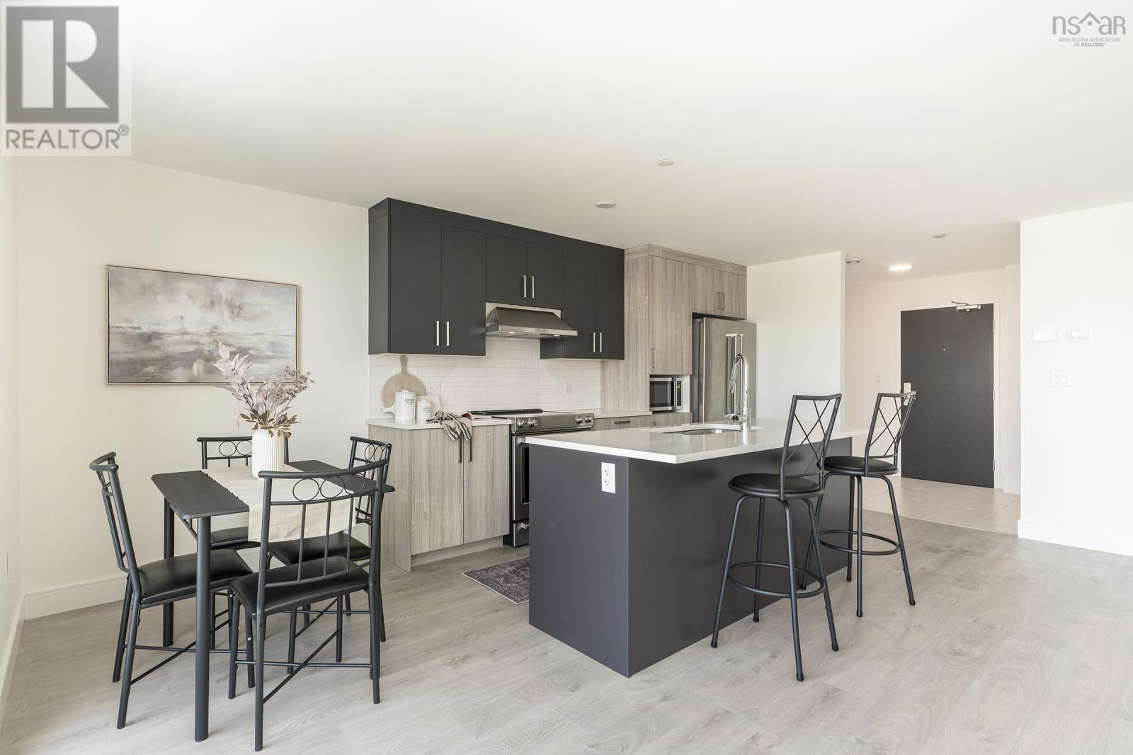 803 72 Seapoint Road, #803