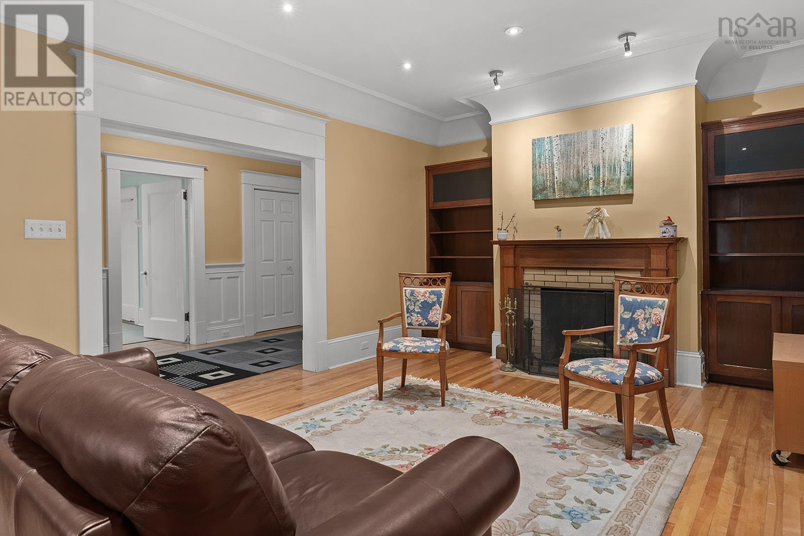 1645 Oxford Street|1647 Oxford Street