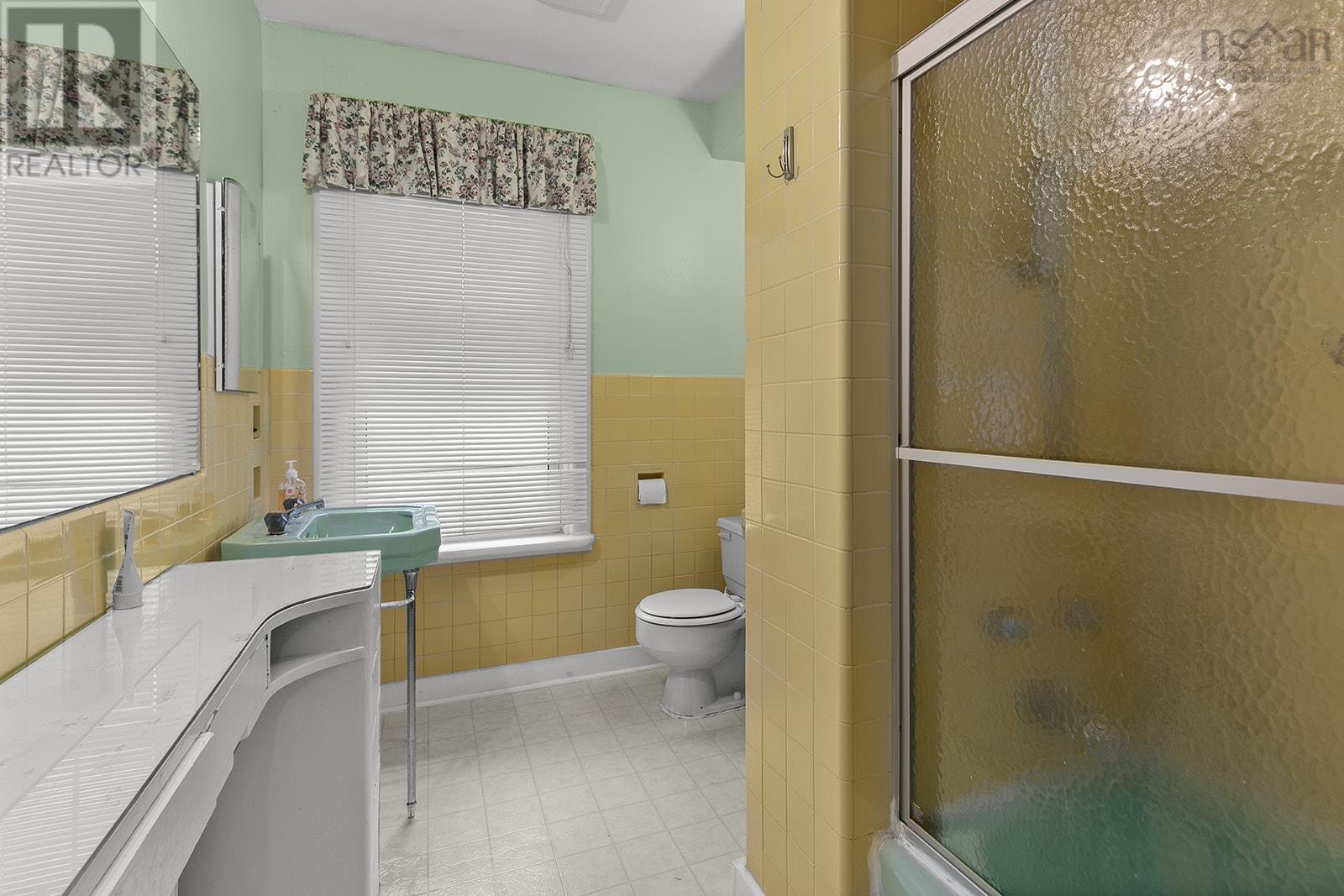 1645 Oxford Street|1647 Oxford Street