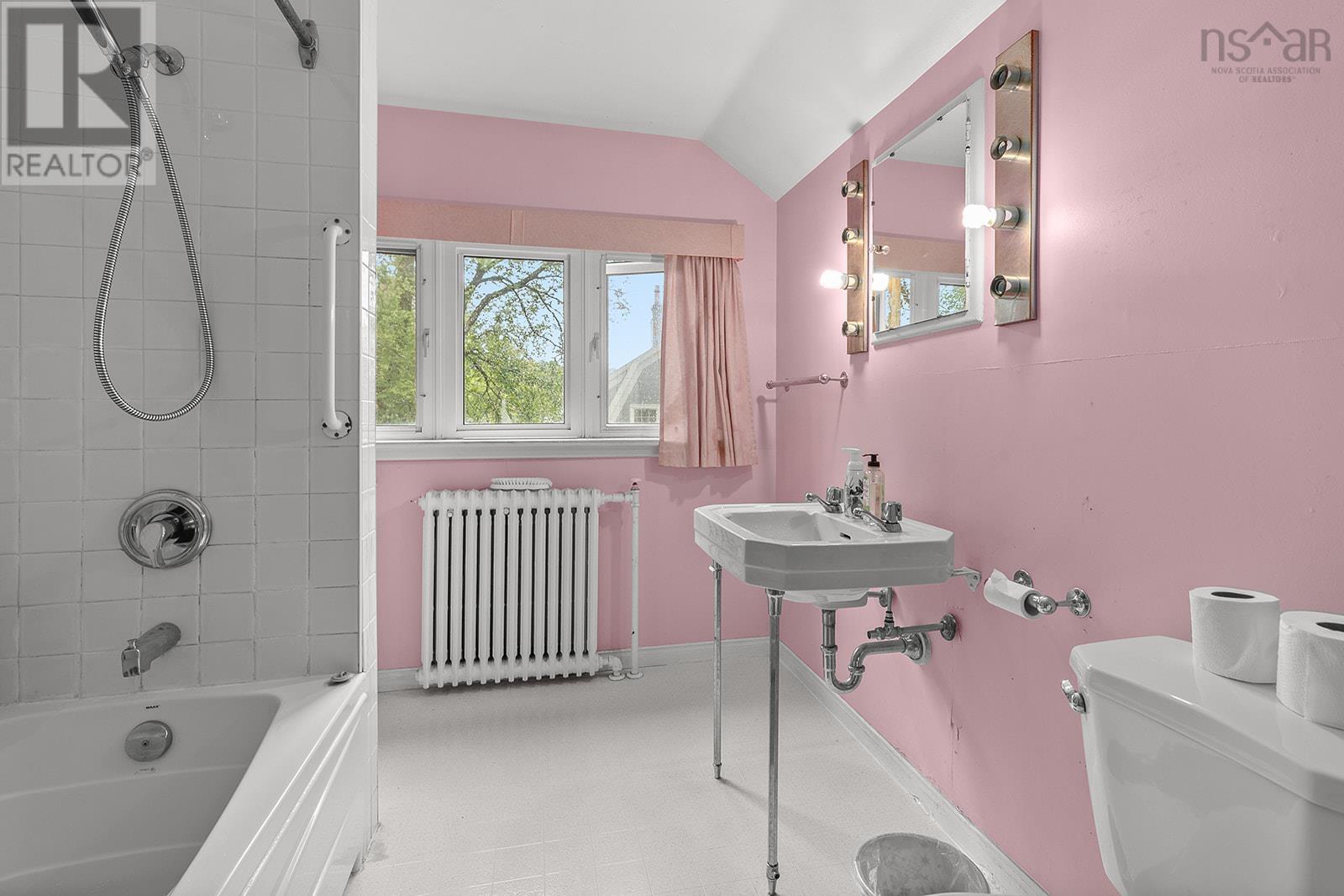 1645 Oxford Street|1647 Oxford Street