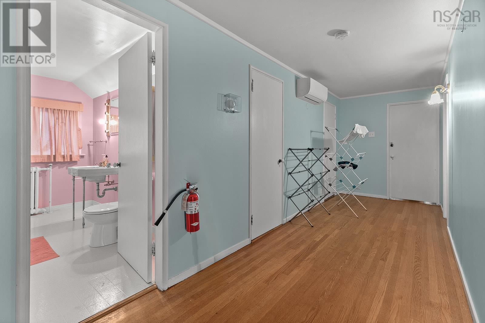 1645 Oxford Street|1647 Oxford Street