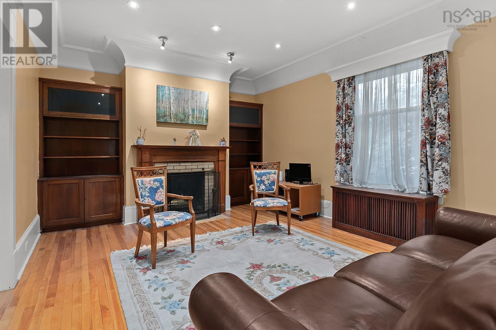 1645 Oxford Street|1647 Oxford Street