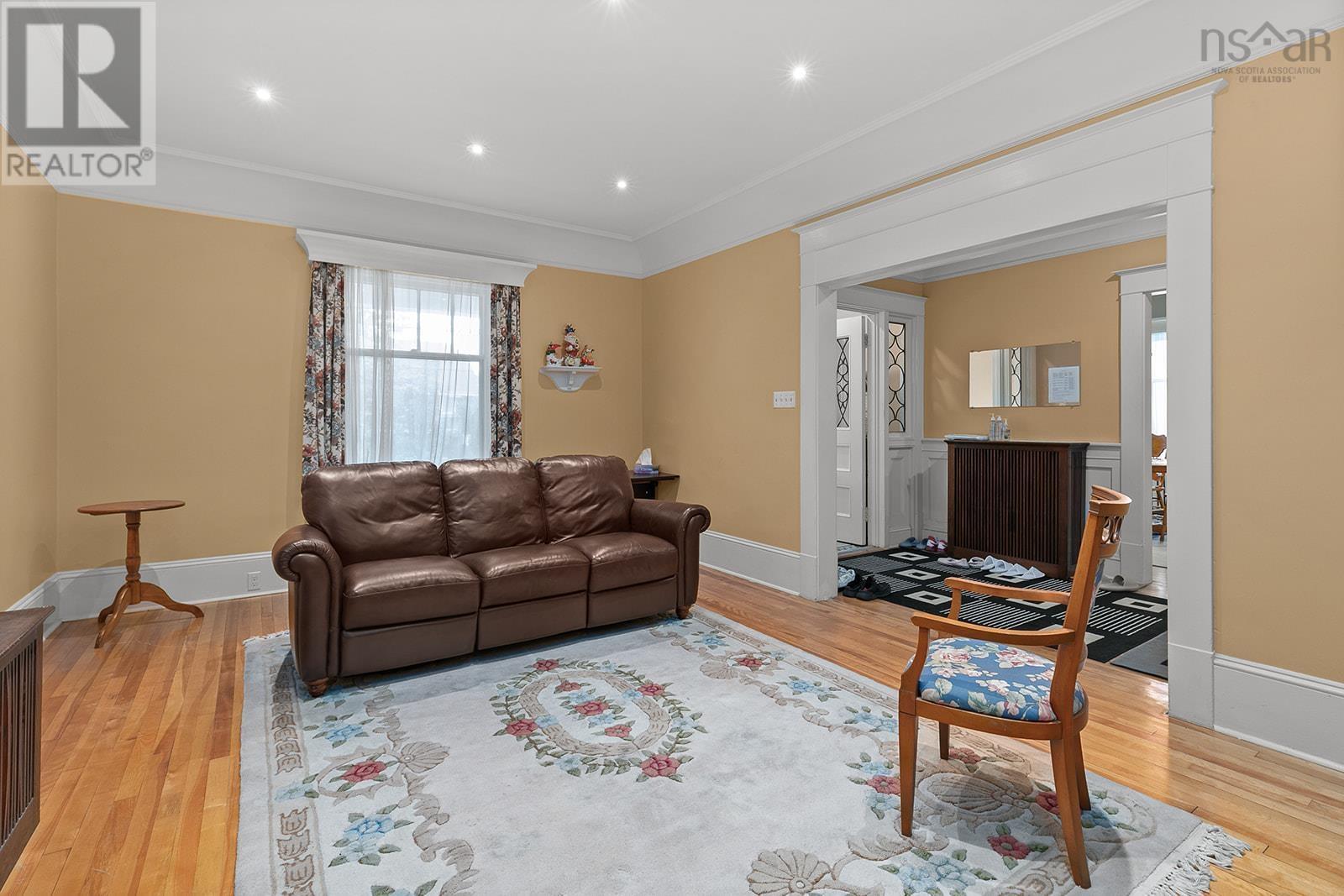 1645 Oxford Street|1647 Oxford Street