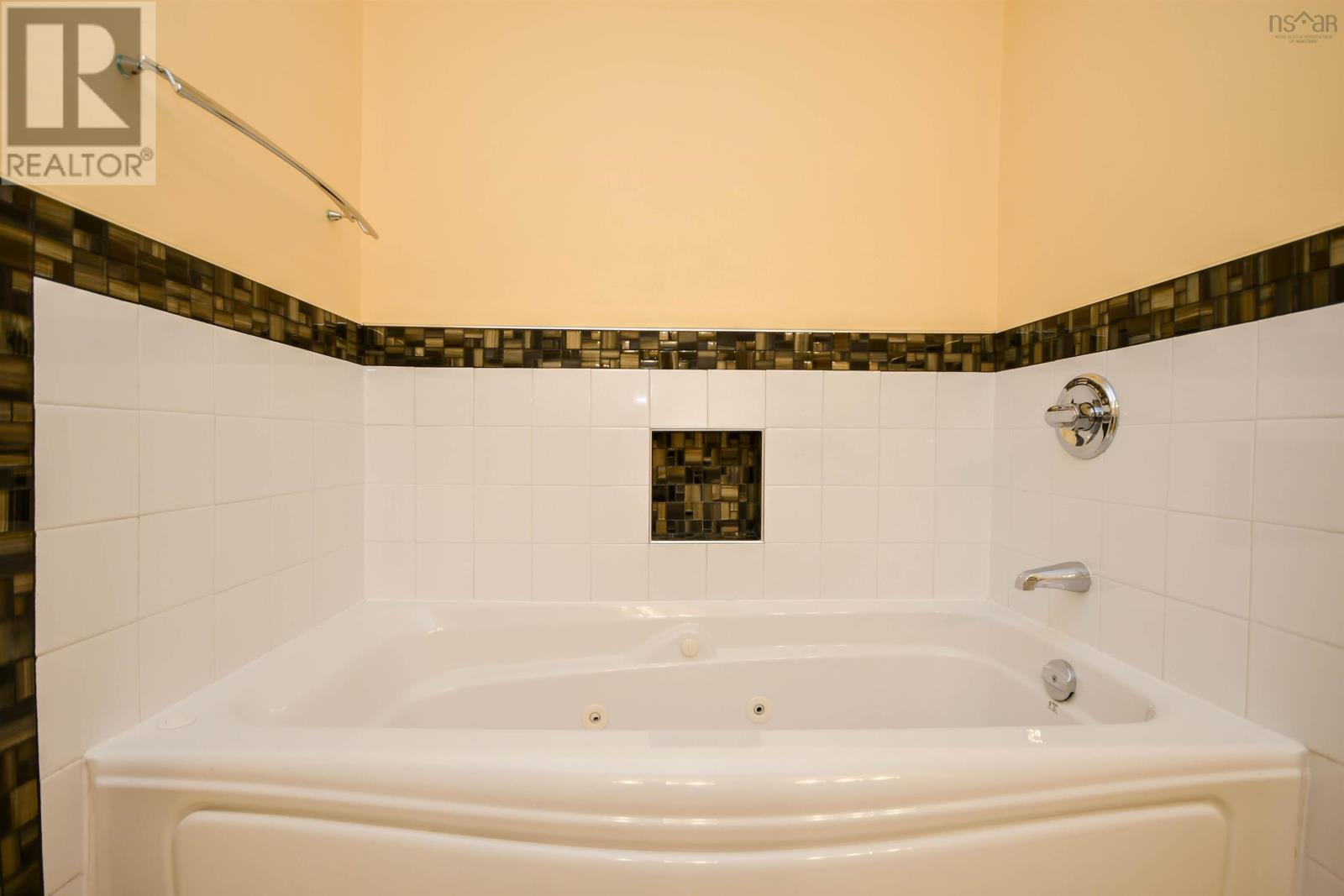 1212 60 Walter Havill Drive, #1212