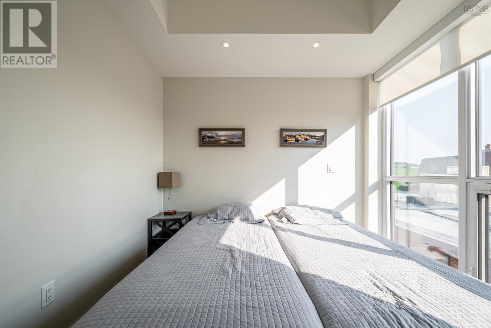 516 1585 South Park Street, #516