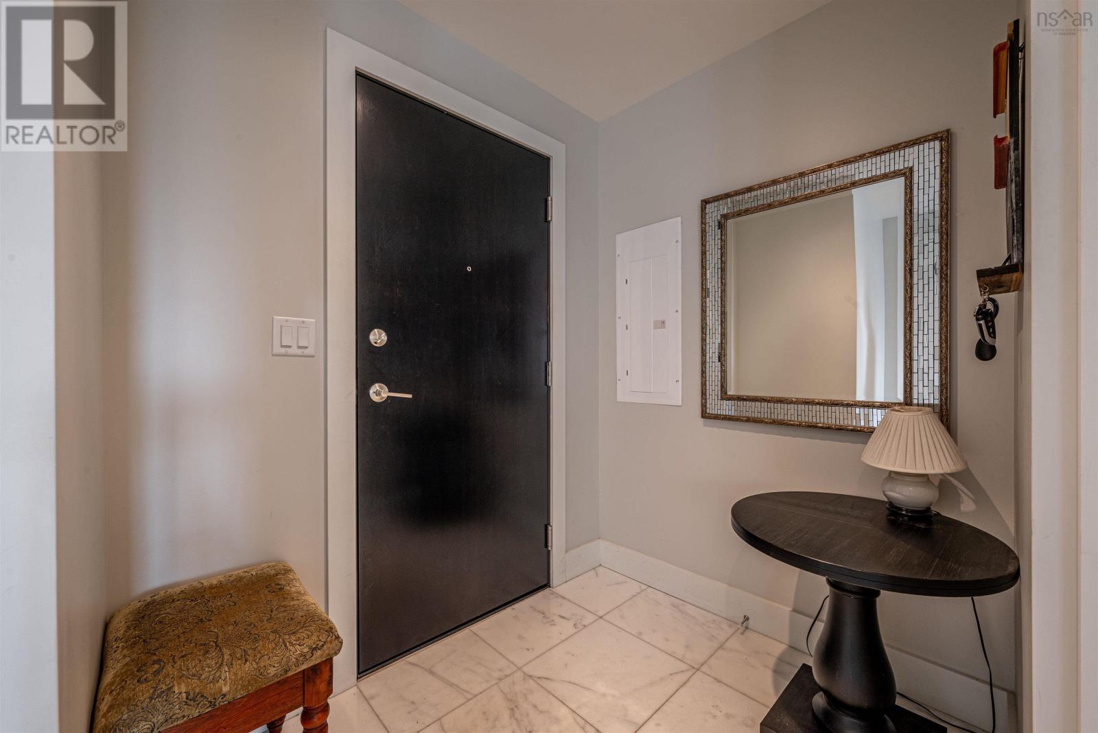 516 1585 South Park Street, #516