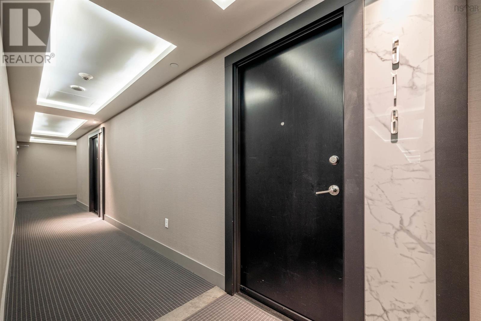 516 1585 South Park Street, #516