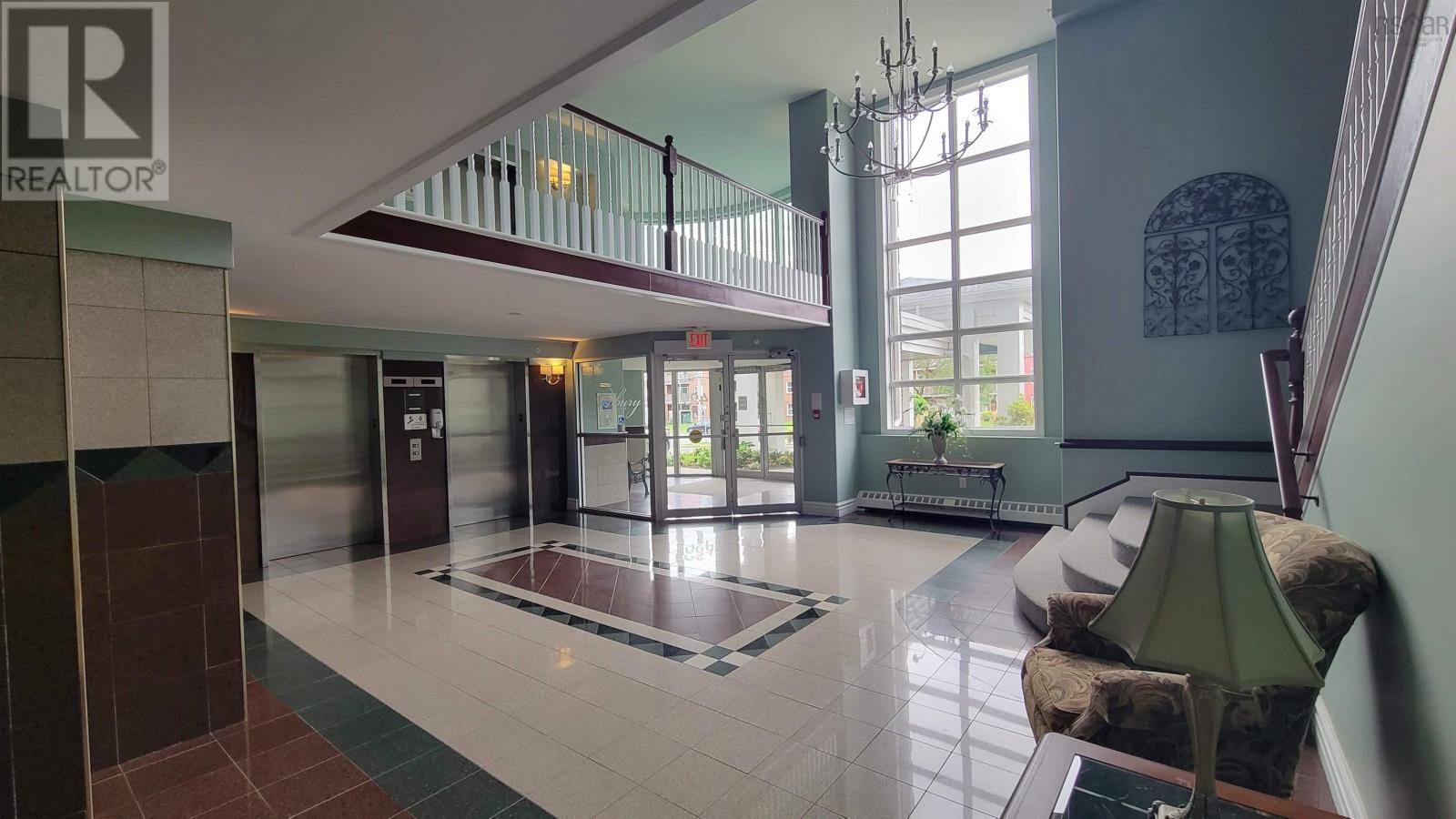 110 429 Parkland Drive, #110