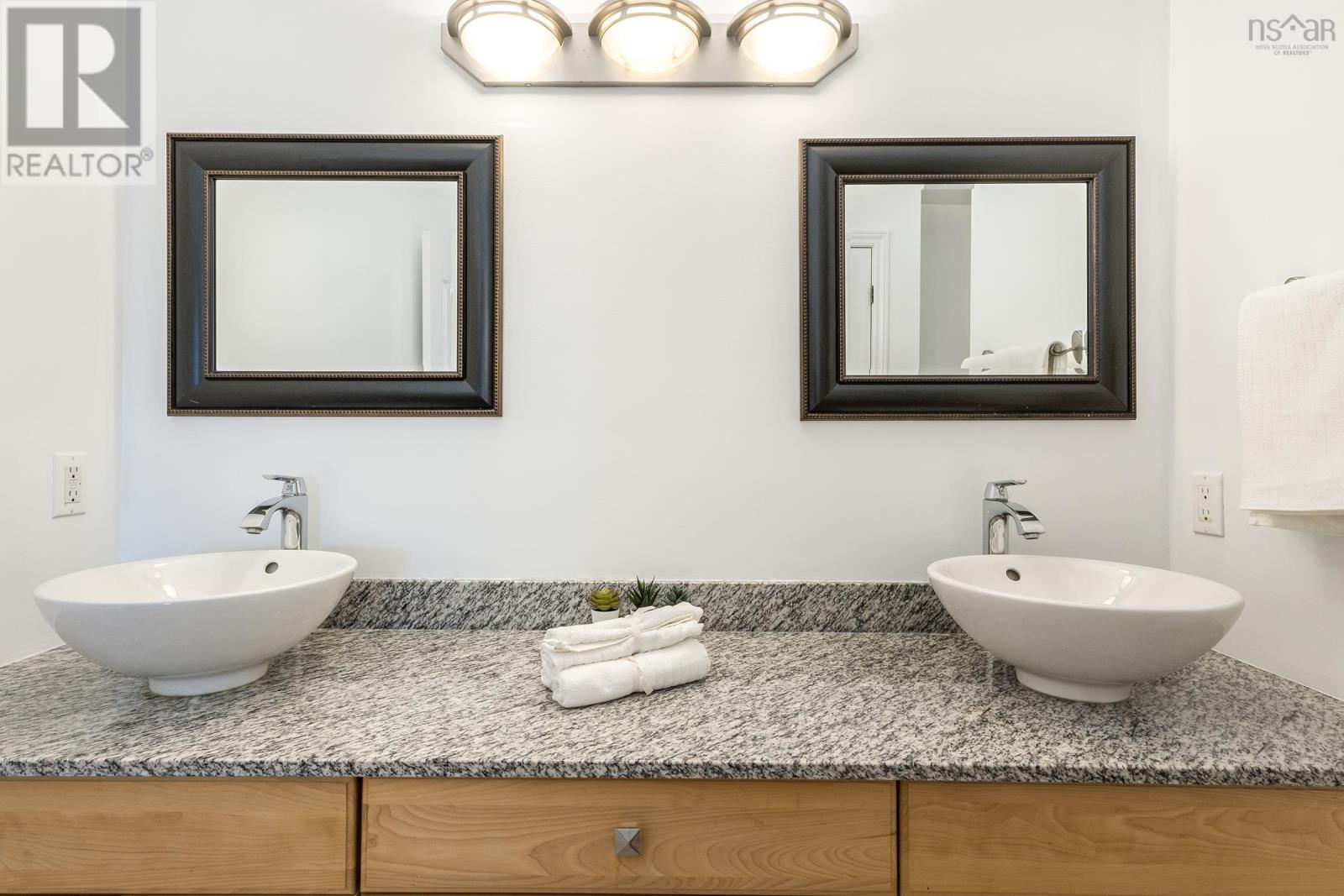 506 5839 Cunard Street, #506