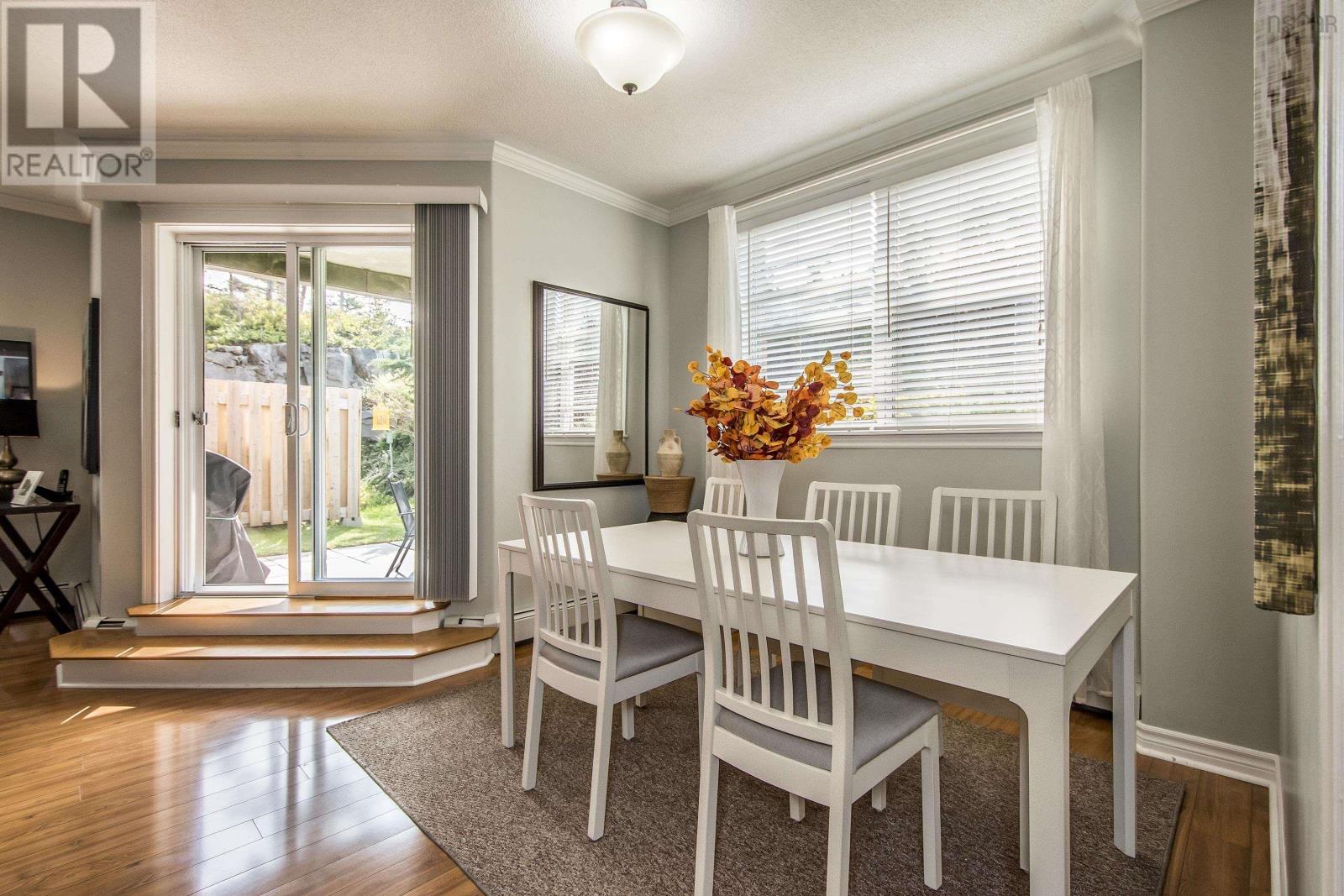 104 114 Regency Park Drive, #104