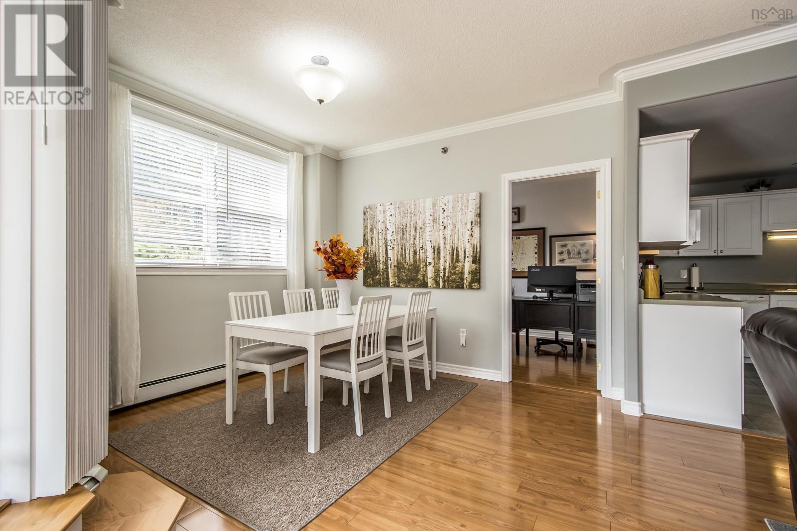 104 114 Regency Park Drive, #104
