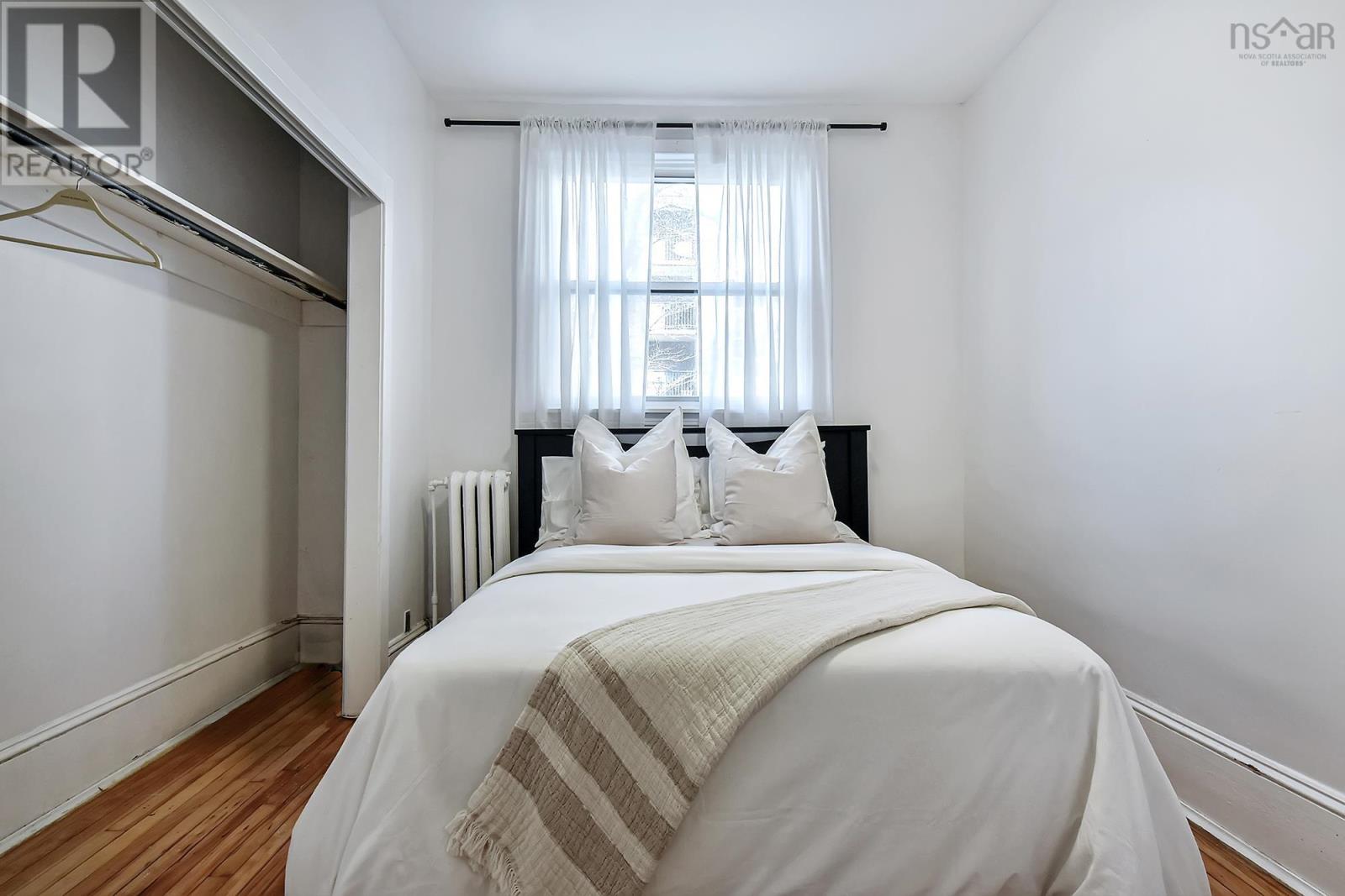 1 1028 Barrington Street, #1
