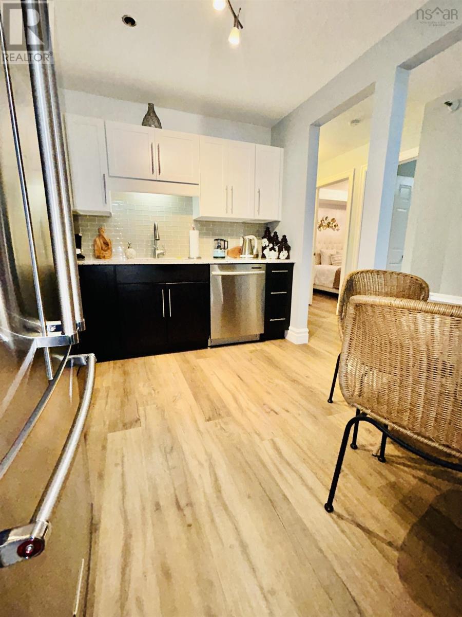 310 93 Kearney Lake Road, #310