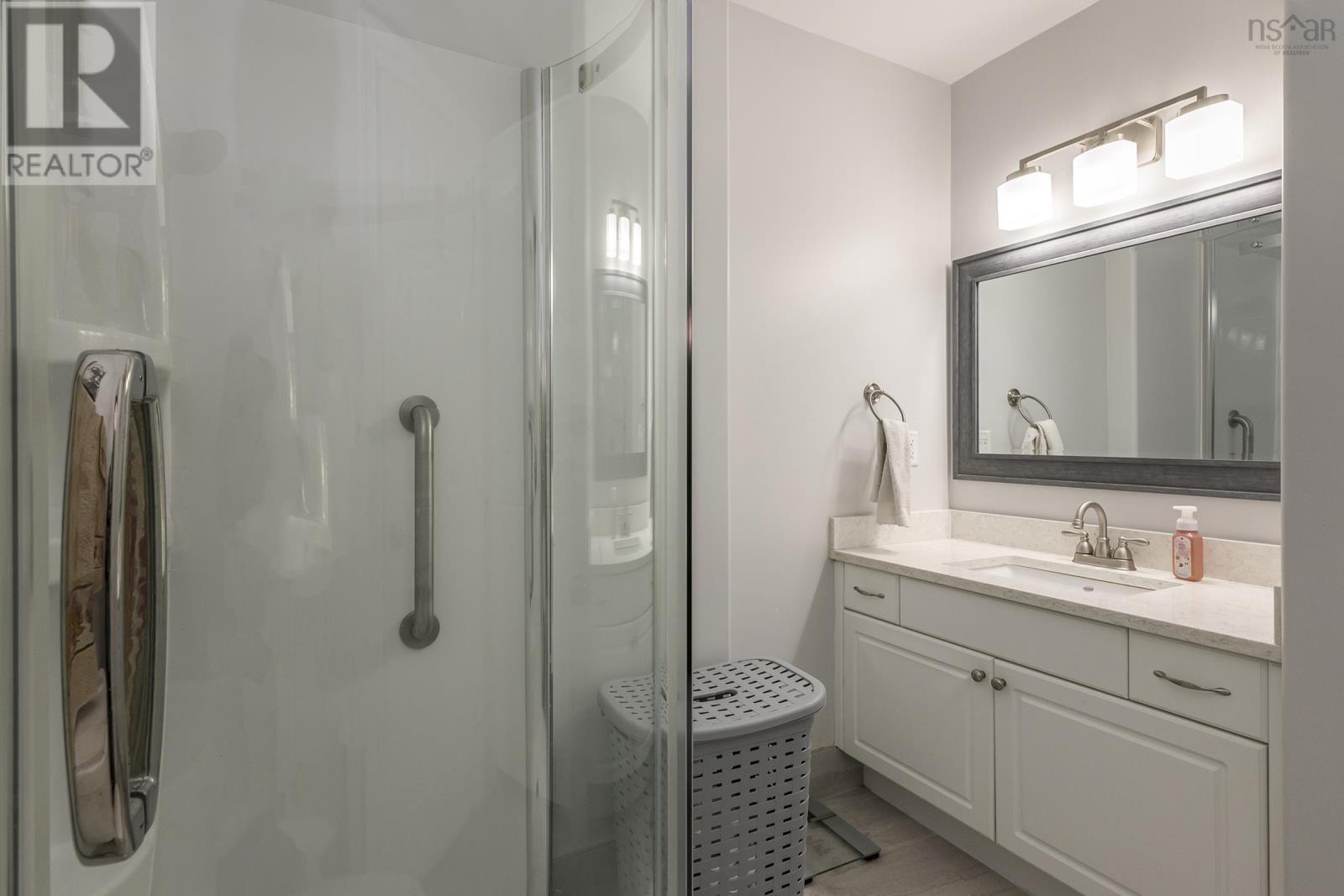 205 767 Parkland Drive, #205