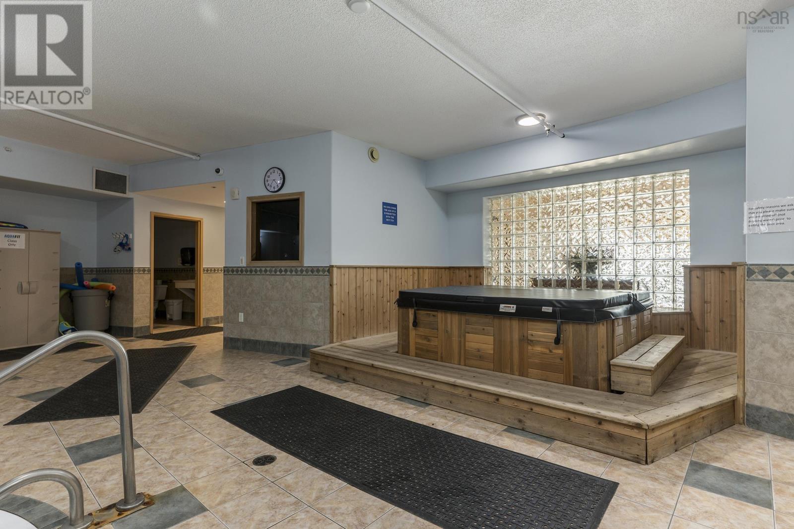 205 767 Parkland Drive, #205