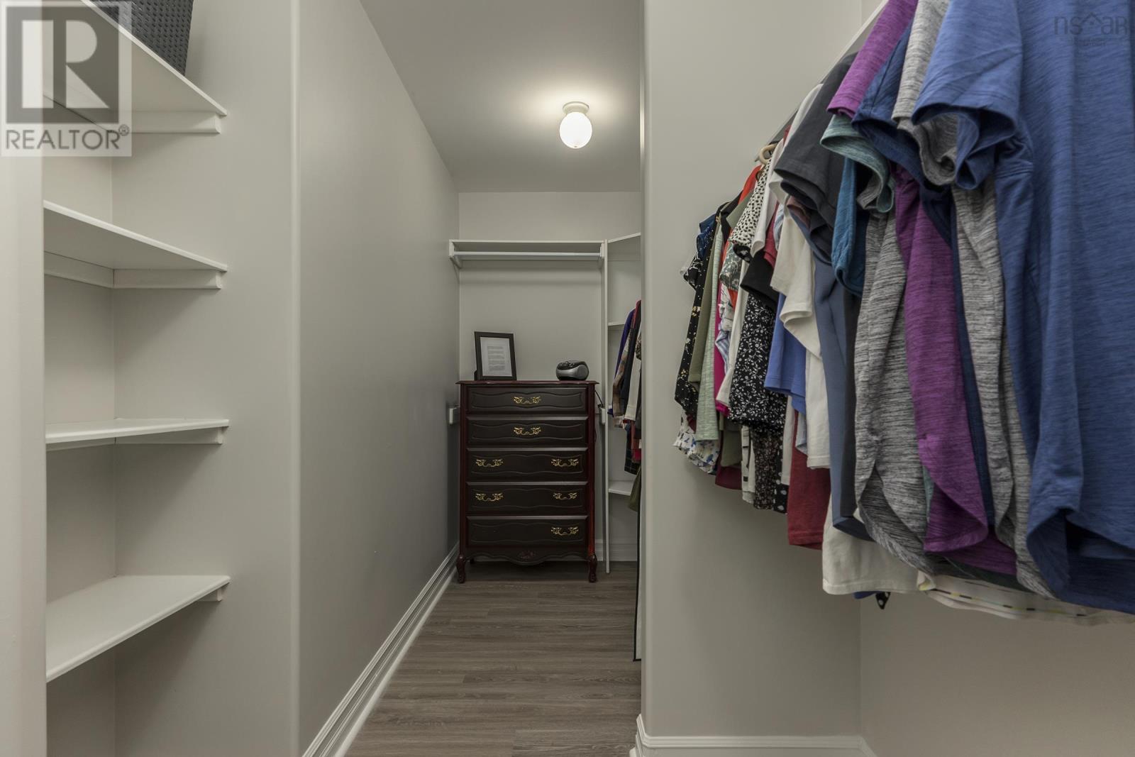 205 767 Parkland Drive, #205