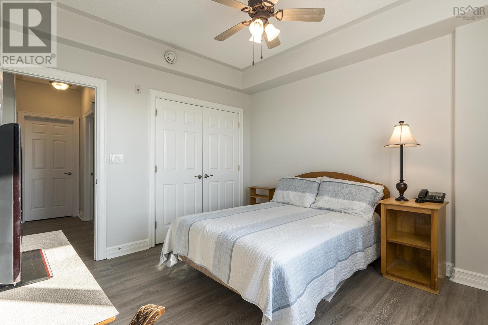 205 767 Parkland Drive, #205