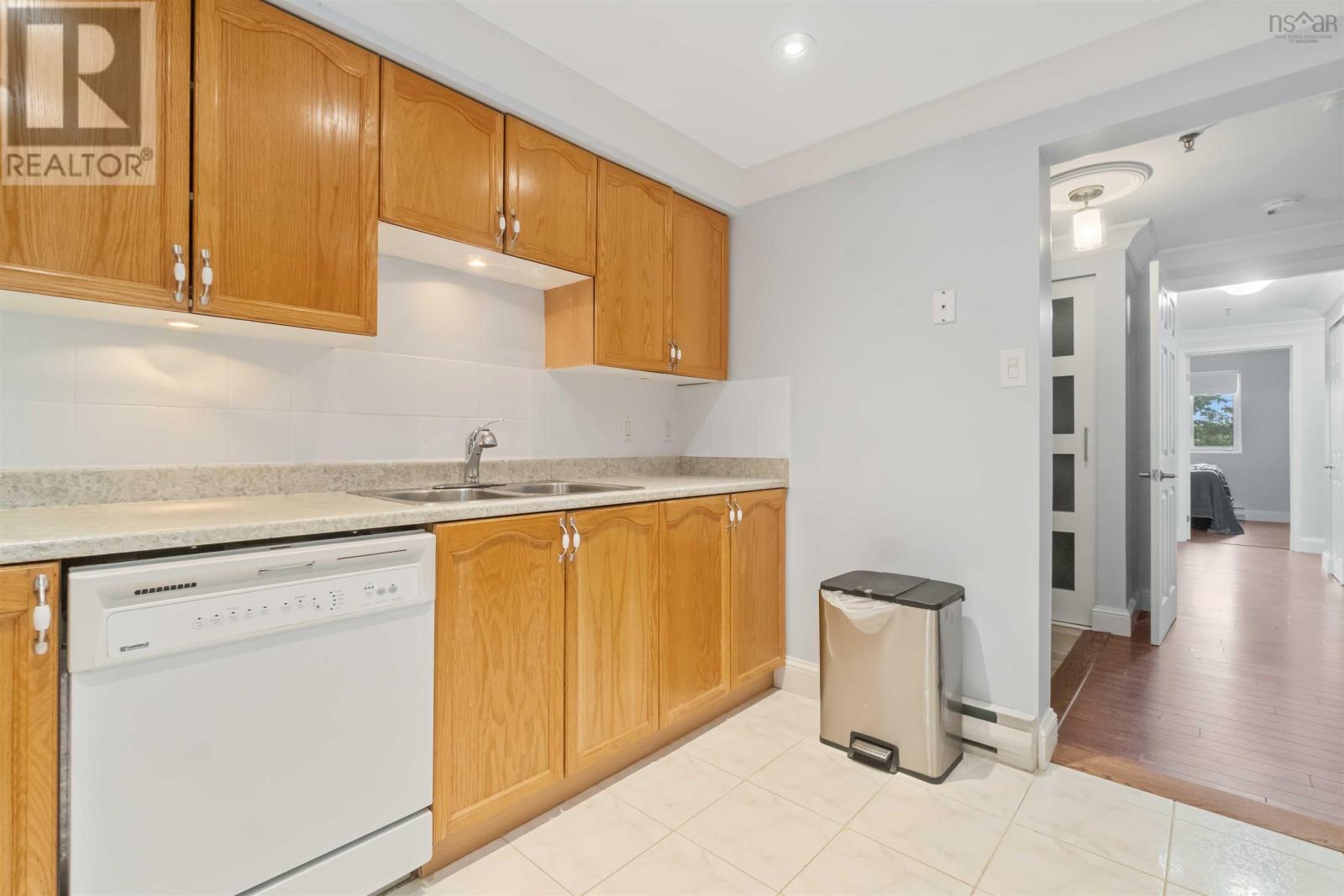 300 61 Nelsons Landing Boulevard, #300