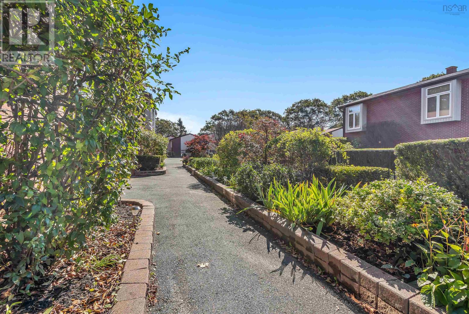 32 Garden Court Terrace