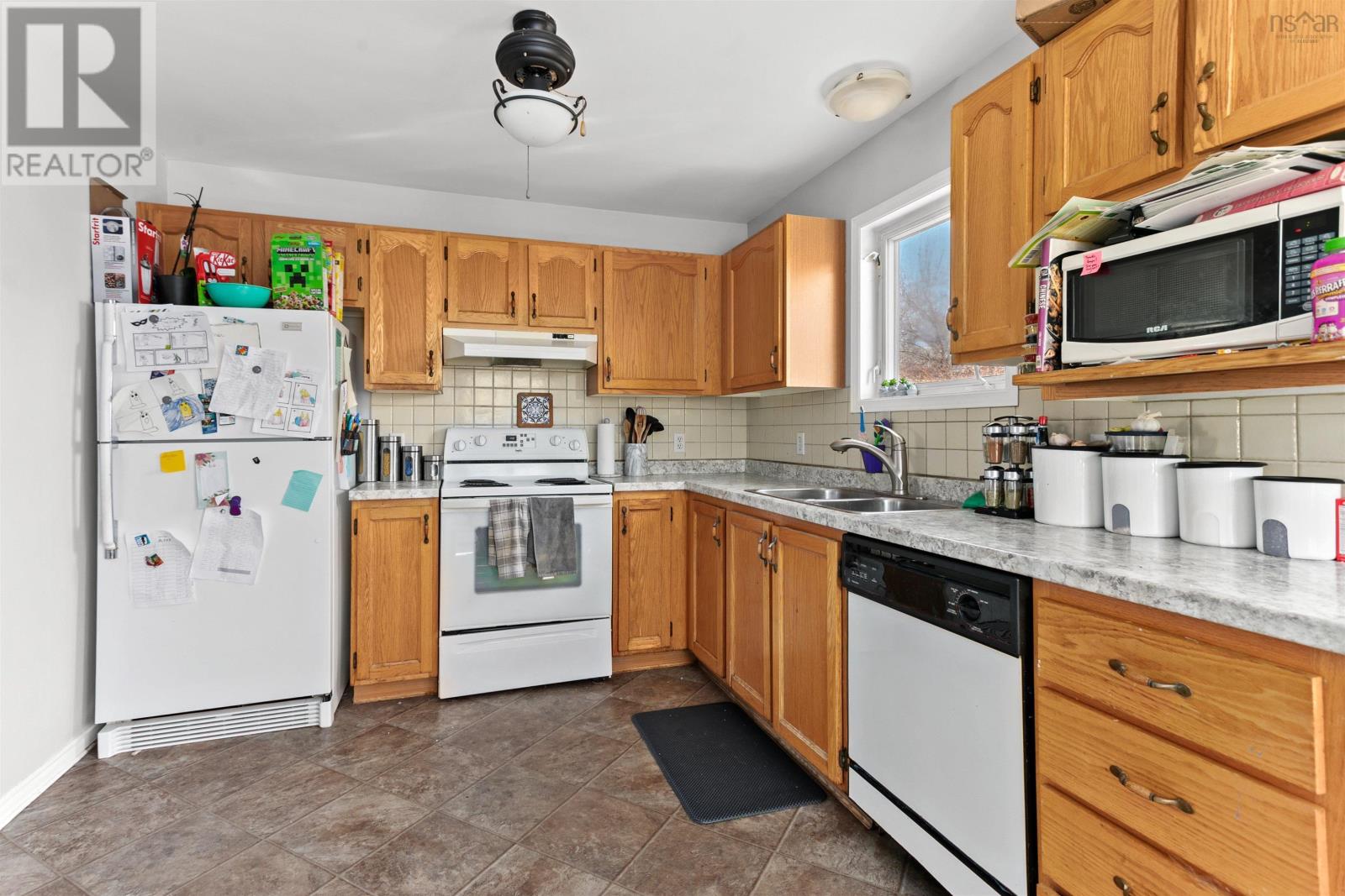 3 Sharleen Court
