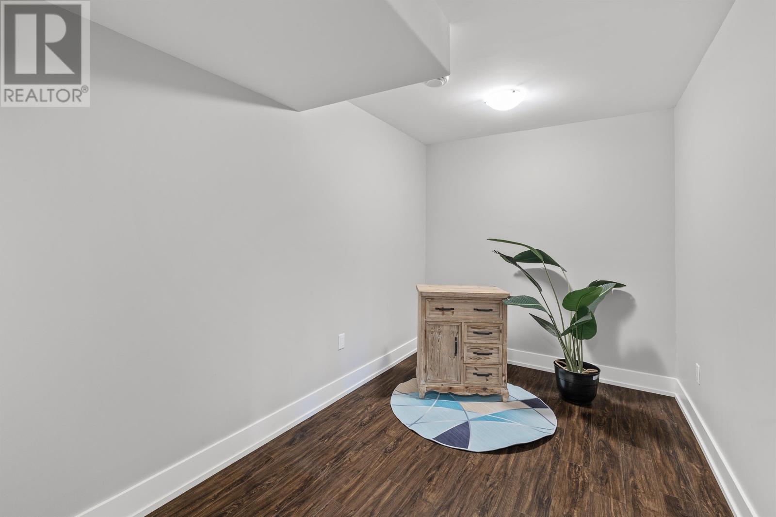 106 SAINTS Crescent