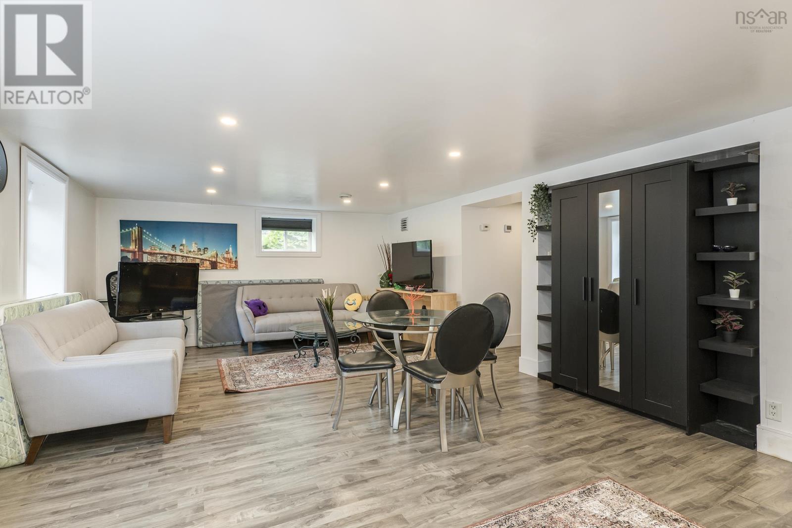 7095 Churchill Drive