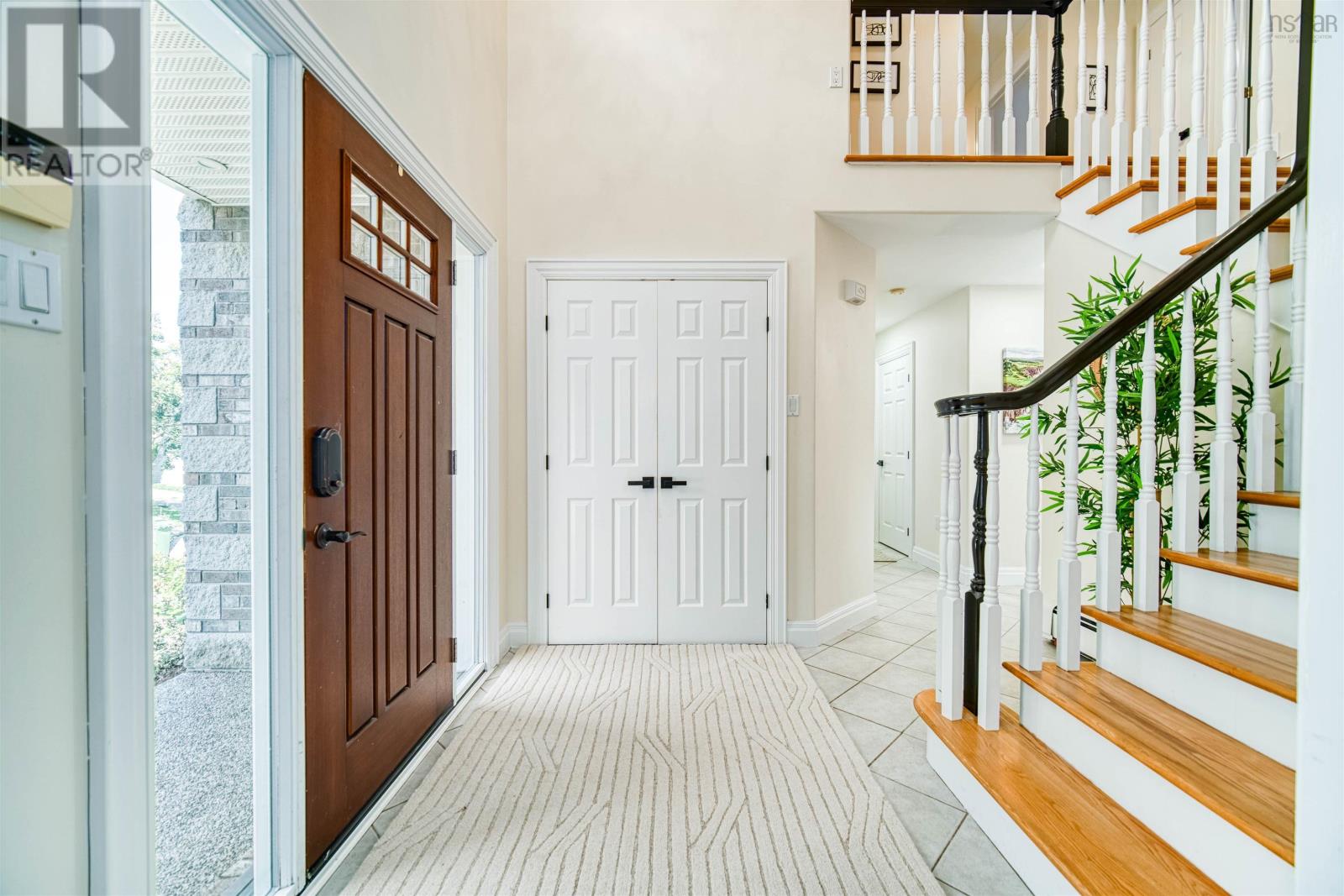 200 Cresthaven Drive