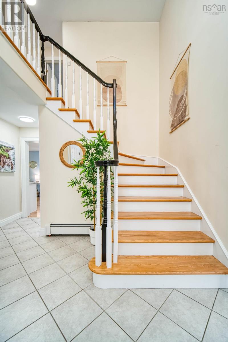 200 Cresthaven Drive