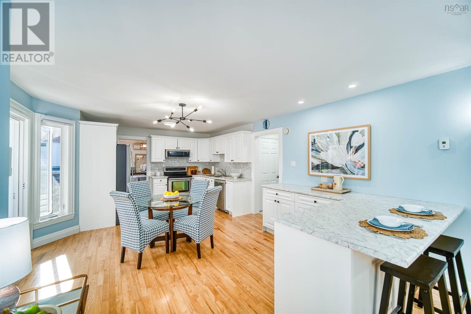 200 Cresthaven Drive