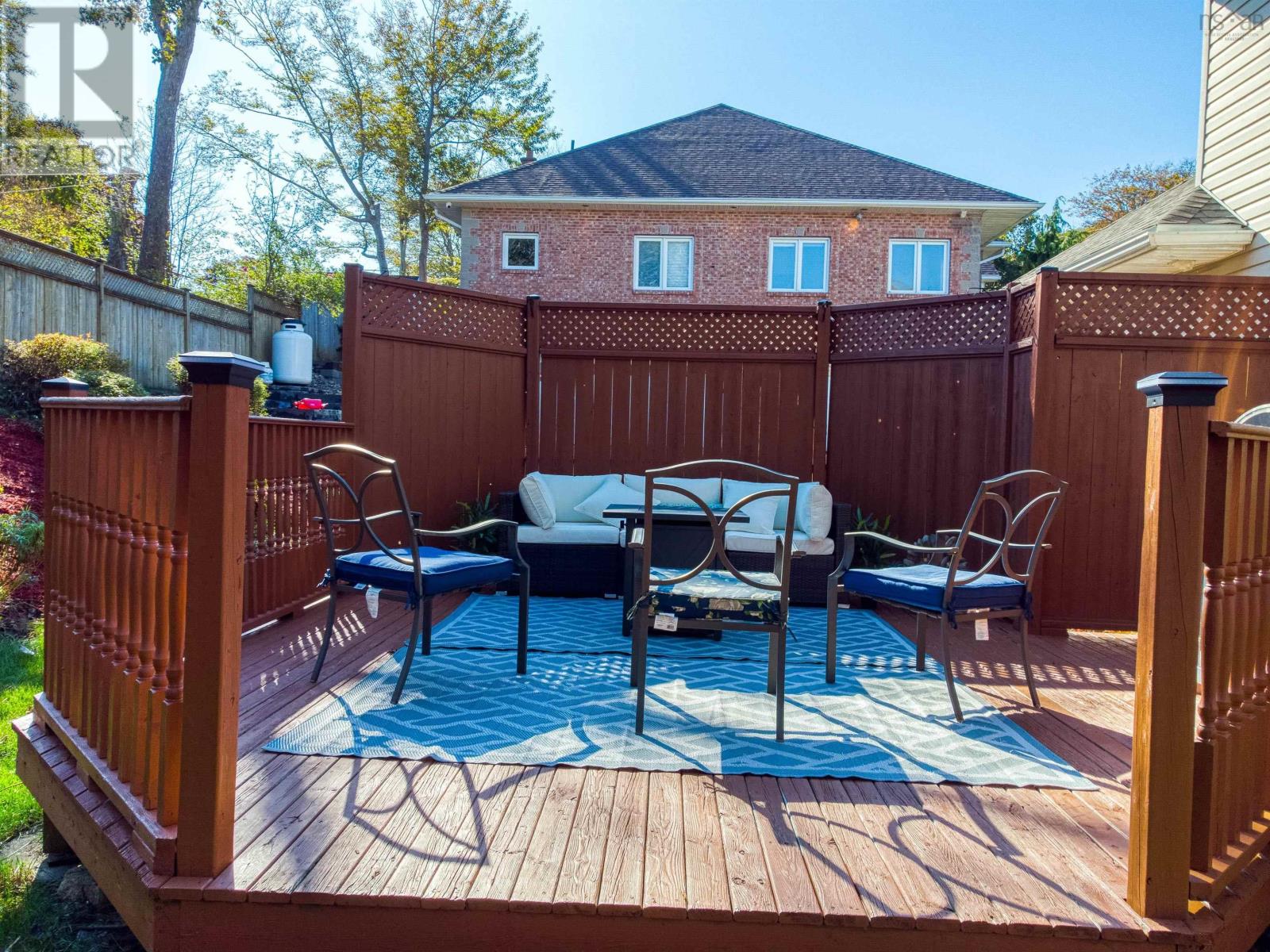 200 Cresthaven Drive