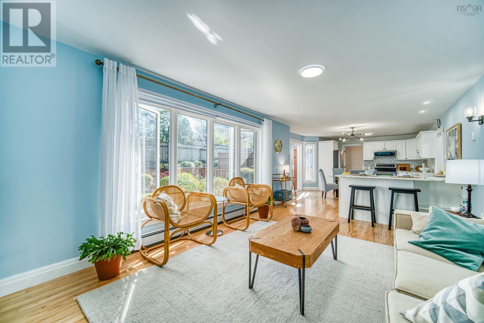 200 Cresthaven Drive