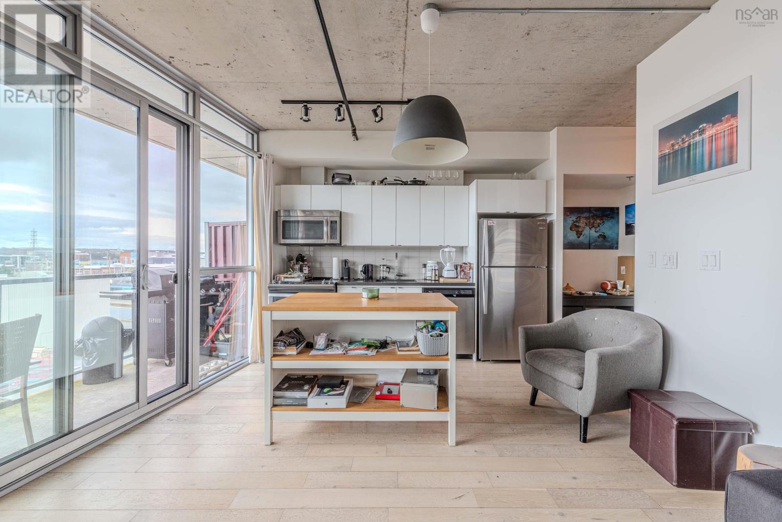 406 1065 Barrington Street, #406