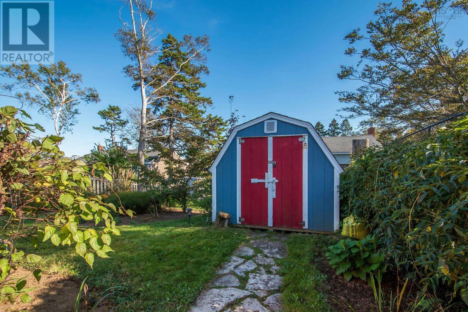 34 Arlington Avenue